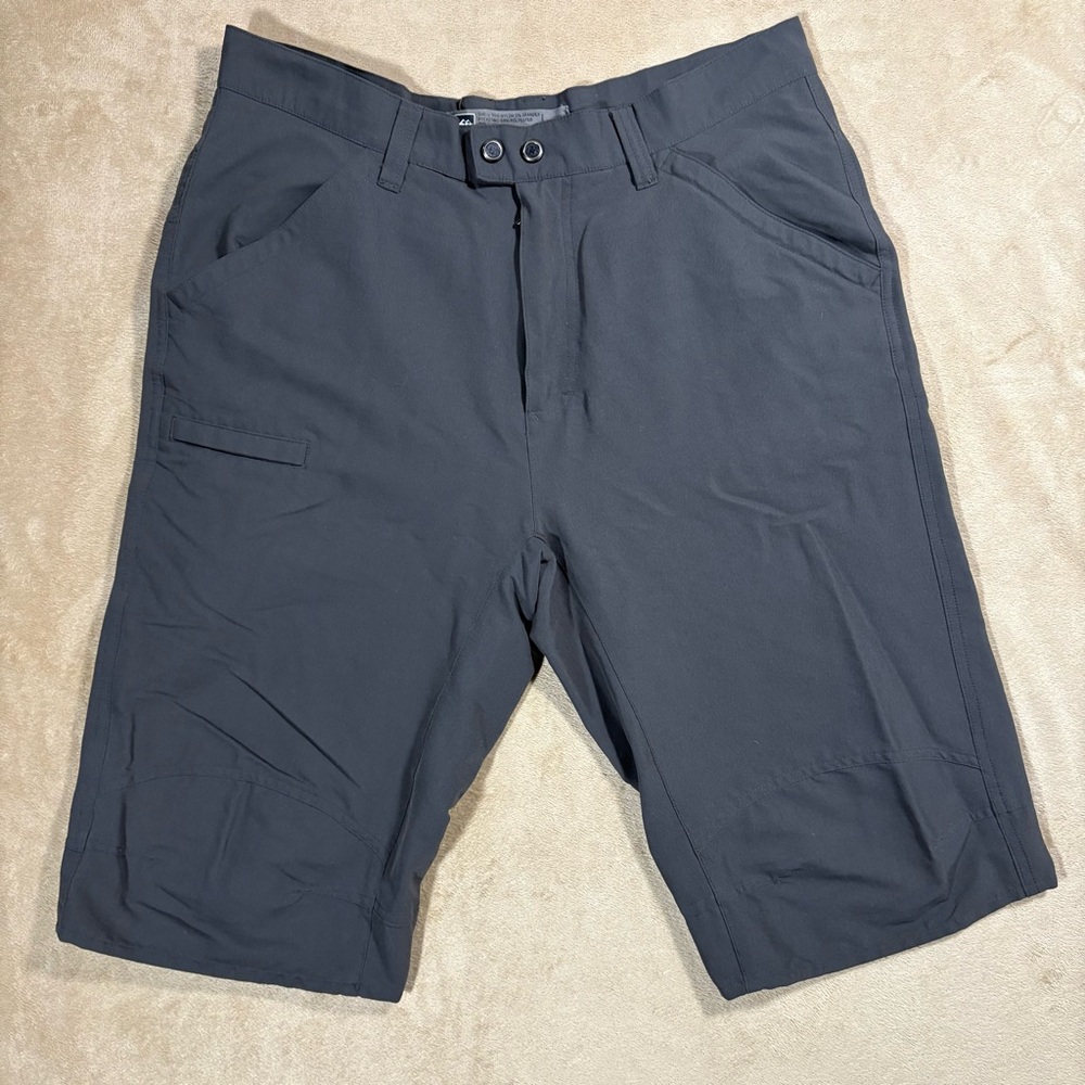 REI Shorts Mens 34 Dark Grey 13" Inseam Performance Shorts Nylon/Spandex‎